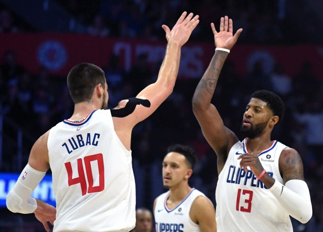  特雷杨25+18老鹰终结火箭连胜  