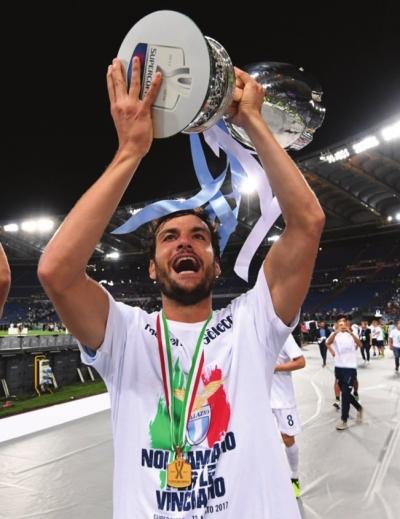  拉齐奥补时绝平，顽强精神赢得喝彩