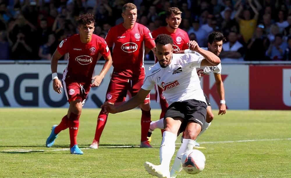  霍芬海姆锋线全面开花，多点爆破击溃对手防御体系