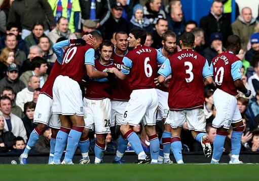  阿斯顿维拉青春中场闪耀助球队跻身前十